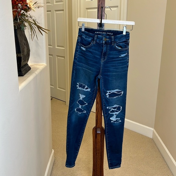 American Eagle Curvy High Rise Jegging.. Distressed Size 0 - Picture 1 of 10